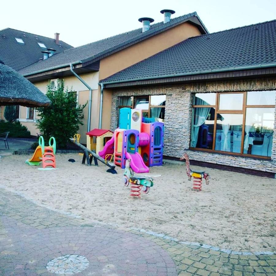Hotel Magnat Słupca Exteriér fotografie